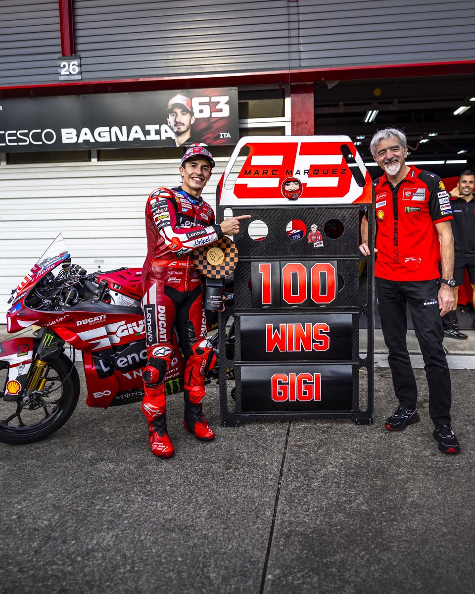 ducaticorse's tweet photo. 百 
(Hyaku)
🎌💯🏆🫶

100th wins for Gigi as Ducati Corse General Manager 🔴

2016 #AustrianGP – 2026 #JapaneseGP
#ForzaDucati https://t.co/kIKSmbe5z8