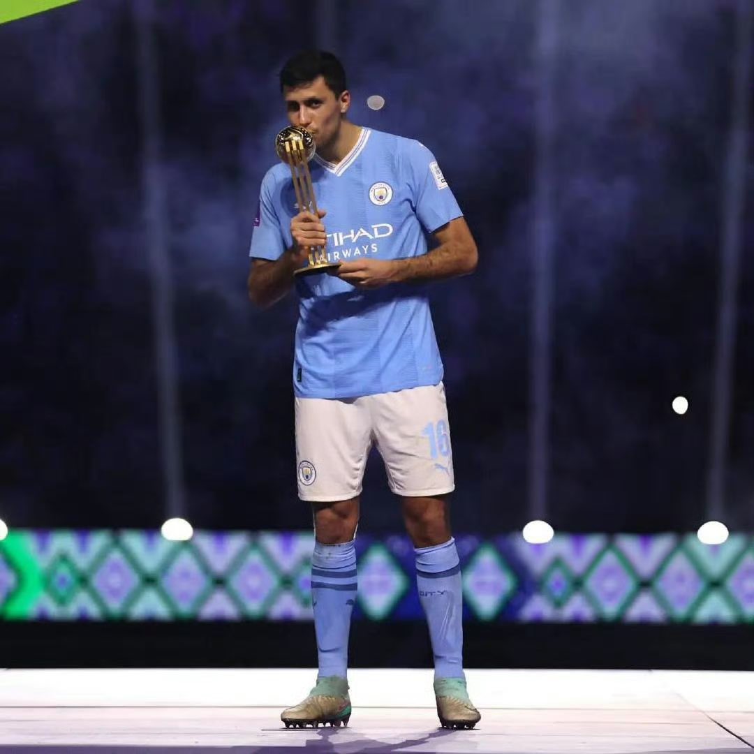 lyazhl's tweet photo. @kwculer He also earned the 22/23 Champions League MVP and 2023 FIFA Club World Cup MVP. https://t.co/NUnwcf0jSl