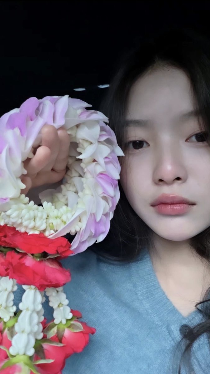 heyiammuay's tweet photo. มาเบลทำได้ไง วิ่งลุยฝนจนเปียกแต่ยังสวยอยู่ ?-? https://t.co/rnDPwpGCEX