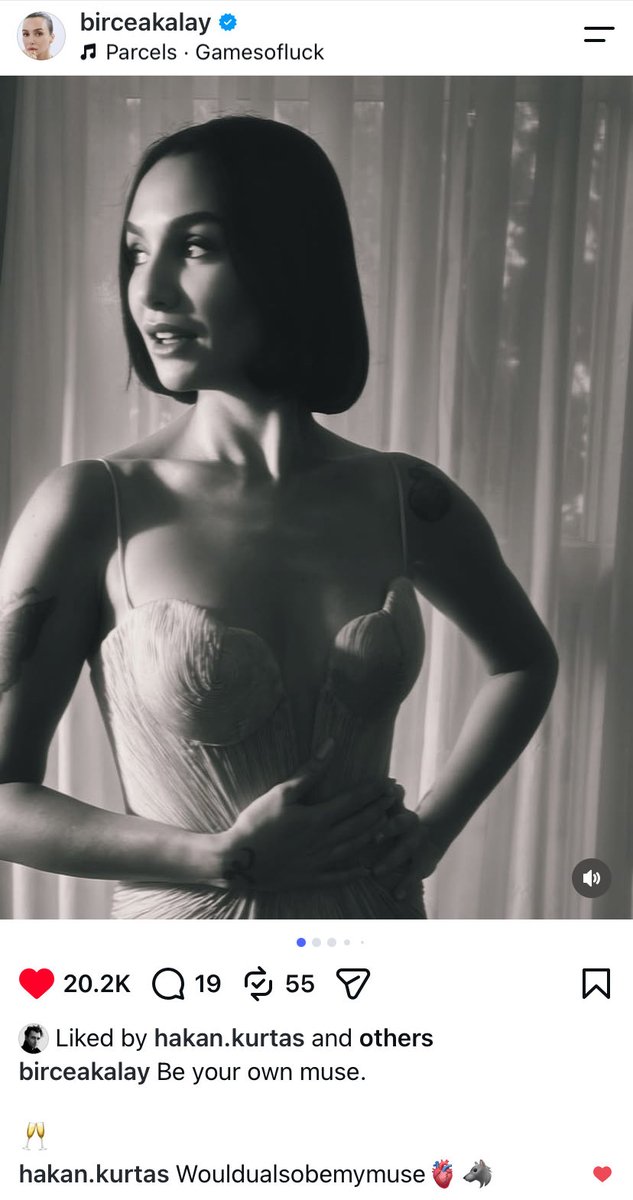 DiziWonderland's tweet photo. Birce Akalay: “Be your own muse 🥂”
Hakan Kurtaş: “Would u also be my muse 🫀🐺”
Find someone who loves, supports & hypes you the way Hakan does 🫠😍❤️
Say MashaAllah for our beautiful #BirHak ❤️🔥✨
#BirceAkalay #HakanKurtaş https://t.co/IYc2I0KEY5