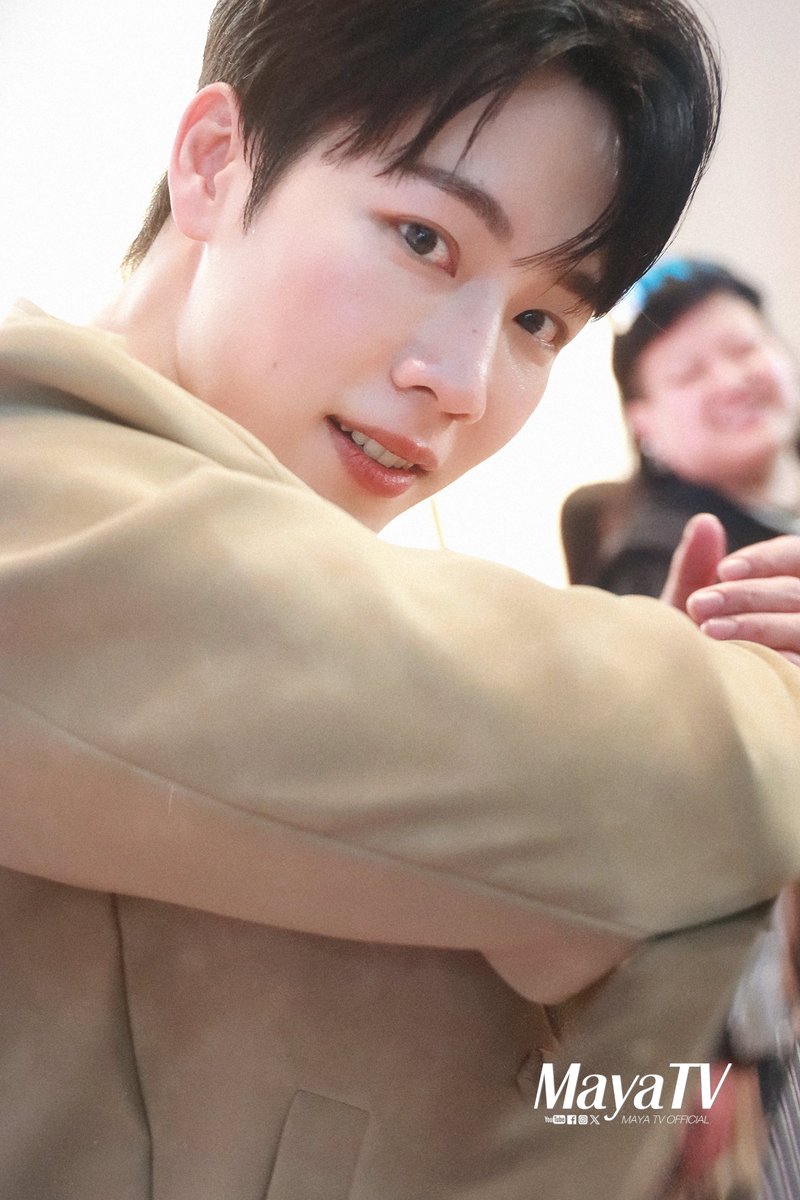 mayaonline2002's tweet photo. Snapshot #MAYATVOFFICIAL | 'จารย์วอร์  #warwanarat at #9Ent24thxSiamParagon

Interview📽🔗https://t.co/UPCPJkdh11

POLICE IN LOVE 24TH 9ENT PARAGON
 
#YINWAR #หยิ่นวอร์  #วอร์วนรัตน์ https://t.co/xwtTeDZdMF