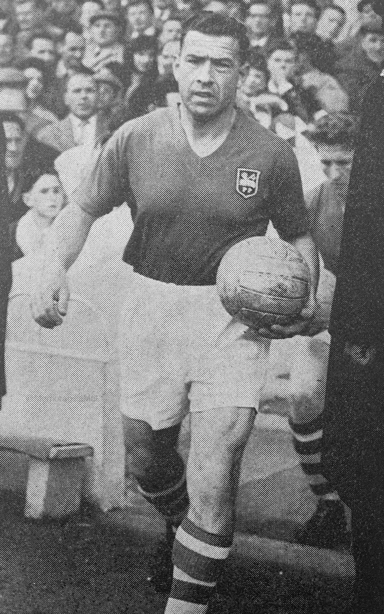 MemorabiliaMal's tweet photo. Willie Cunningham #PNEFC https://t.co/id48Kex3pX