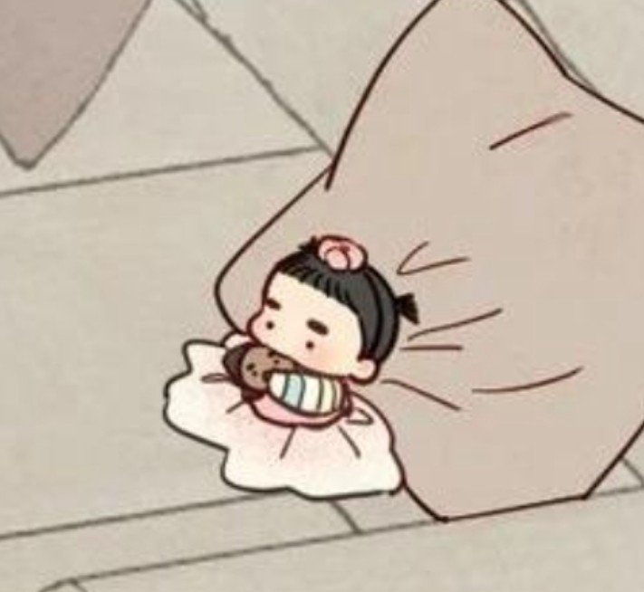 soleramOnX's tweet photo. Smol                                        Smoller https://t.co/VtdCgWX2XW