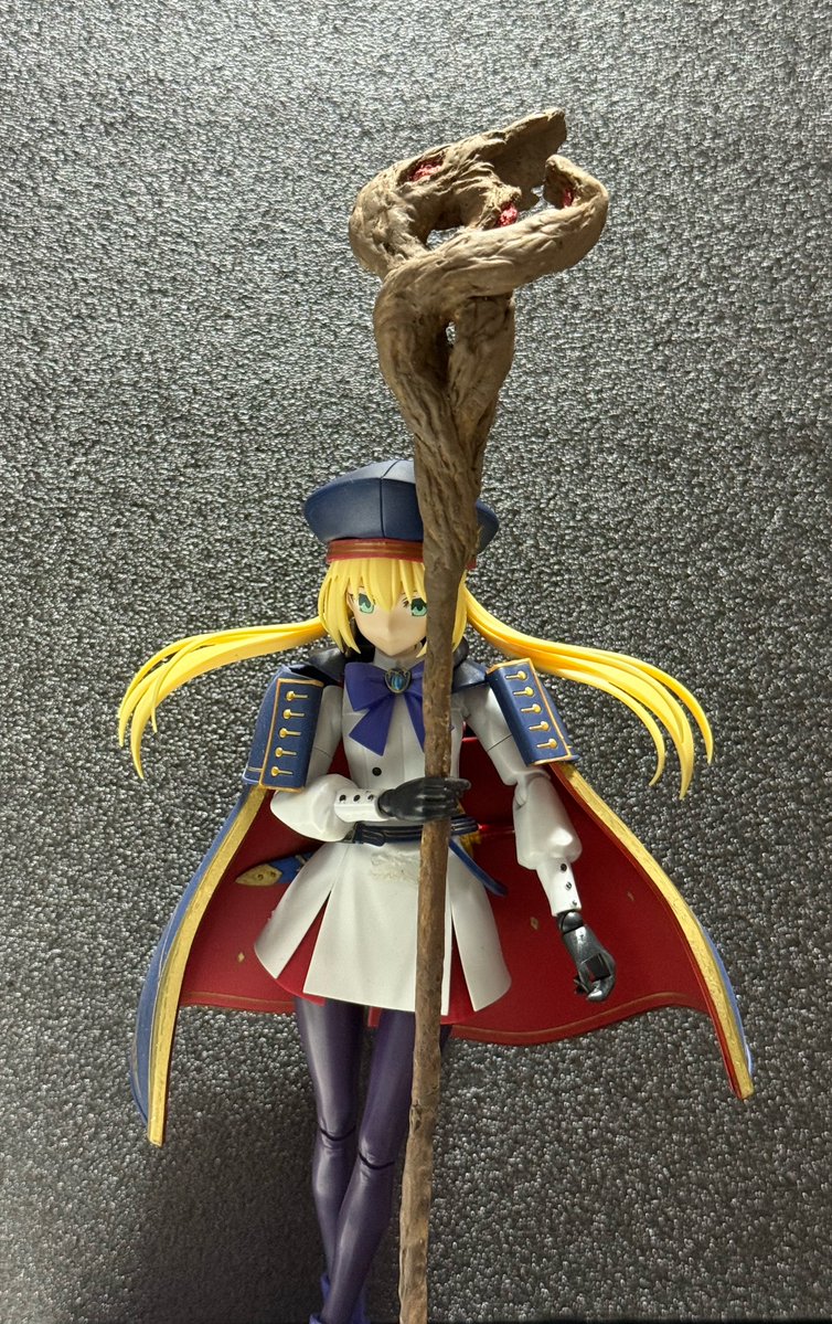 JunichiAlter's tweet photo. 『トネリコの杖』、完成しました……！
今はキャストリアに試しに持たせてますがトネリコ本人も作ります #FGO https://t.co/aZhdAyUIVW