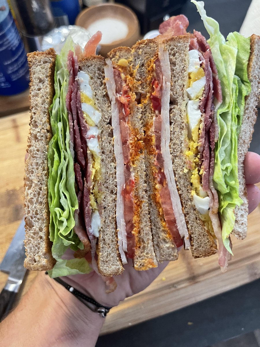 FoodPleaser's tweet photo. Club Sandwich https://t.co/ncUCV4FkSI