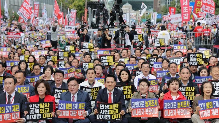 BohdanKrotevych's tweet photo. It is good to see that common sense is still alive in South Korea. Around 200,000 people took to the streets against President Lee Jae-myung’s policies, including what they see as his overly soft approach toward North Korea.

Three South Korean soldiers were wounded by the explosion of North Korean mines. The UN Command documented a violation of the Armistice Agreement, while Lee Jae-myung described what happened as an “unfortunate accident.”

And the very next day, the president publicly turned his criticism toward Ukraine and threatened “additional measures.” It gives the impression that this was an attempt to shift attention away from a problem unfolding literally on South Korea’s own border.

A very low move. Unworthy not only of a president, but of a man.

It is good to see that Koreans themselves understand a simple truth: it is better to be prepared for a war that never comes than to find yourself helpless one day when the enemy has already entered your country.

And that kind of preparedness requires a president who faces problems directly and calls them what they are. Is Lee Jae-myung that kind of president? That is for Koreans themselves to answer.

Ukrainians do not interfere in the politics of other countries — until their politicians start dragging Ukraine into it.