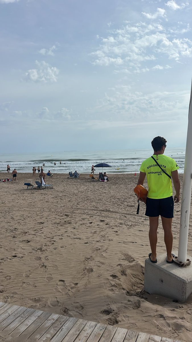 AmbumarSyA's tweet photo. Buenos días 🌤️

📅 4 de Octubre 
📍Elche 

-🟨El Altet
-🟨Arenales
-🟨Arenales Sur 
-🟨El Carabassi
-🟨El Pinet 
-🟨La Marina
-🟨El Rebollo

Precaucion, siempre sigan las indicaciones de los 🆘

Sigue el estado de las playas 👇

https://t.co/2YQsYoZgHS…

#playasdeelche @visitelche