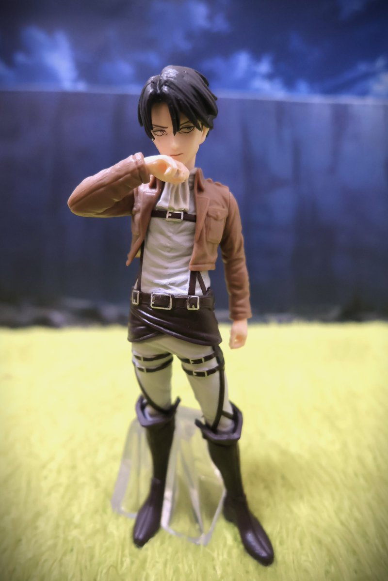 namco_umeda's tweet photo. 🆕新景品のご紹介🆕

進撃の巨人 Figuno EREN YEAGER&amp;LEVI

サイズ感はコンパクトながらいつもクオリティが高いFigunoシリーズから進撃の巨人が登場です！！

全種類集めるかは皆さんの悔いなき選択を
こちらは10月22日を予定しております🗓️
#進撃の巨人
#エレン
#リヴァイ https://t.co/3Unz2DTwe9