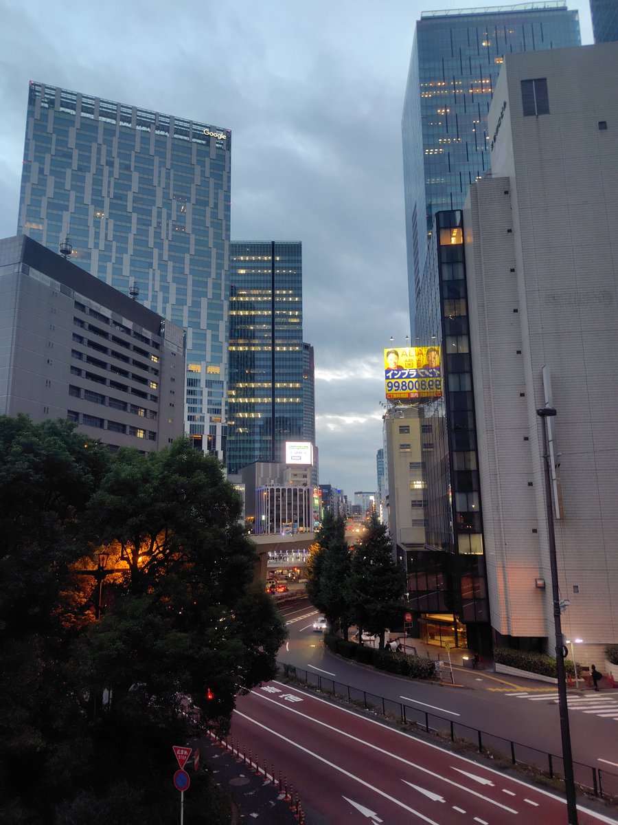 oyajilove's tweet photo. 帰り道、尾崎豊の歩道橋😆に立ち寄りました。唐そばに寄ろうと思いましたが休みでした。ざんねん。 https://t.co/uzPMTBZk0f