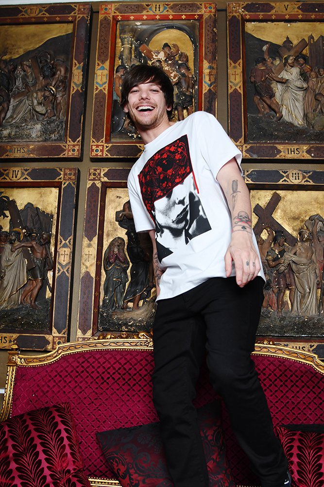 melons4louis's tweet photo. i cannot believe this is my first time seeing this photoshoot https://t.co/pe9RxW8xFY