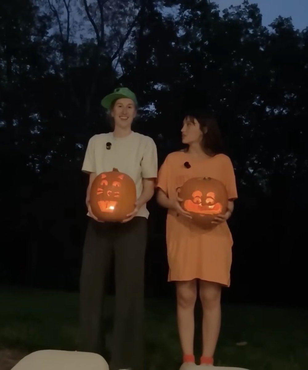 kazujiim's tweet photo. kiley pumpkin stream anniversary 😢 https://t.co/3uHU5pbXZc