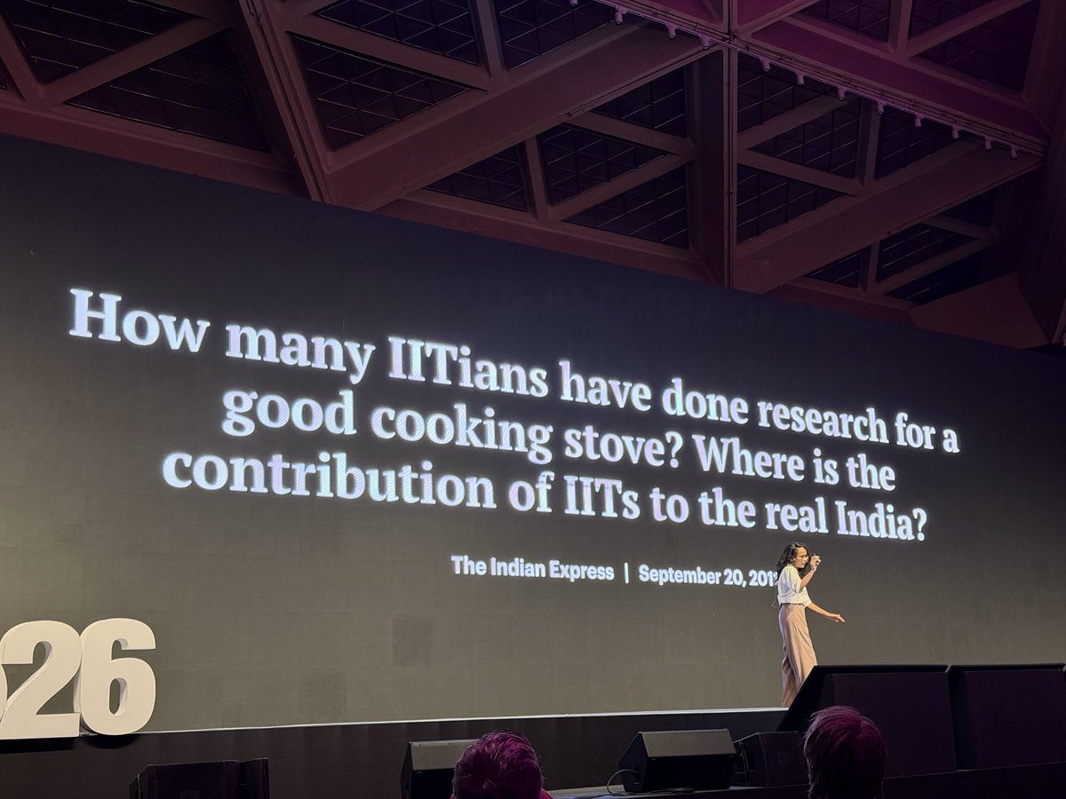 DesignUpConf's tweet photo. @MeruVashisht takes solving hard problems and empathy as a challenge and continues her wins. #dup26 https://t.co/EqNVqkUuMR