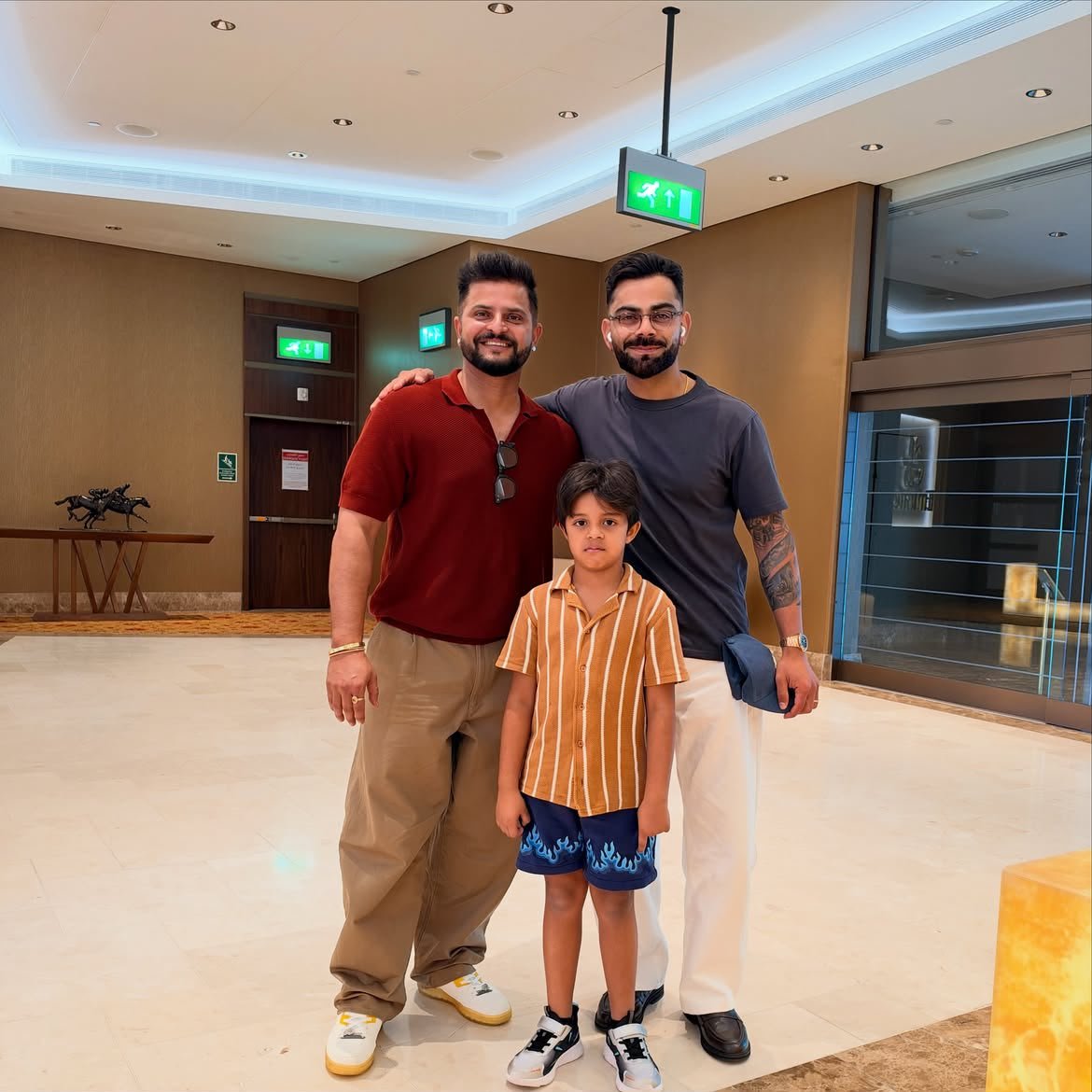 CricCrazyJohns's tweet photo. KOHLI × RAINA - Reunion of 2011 World Cup winners 😍🇮🇳 https://t.co/4NY7X6c2zG