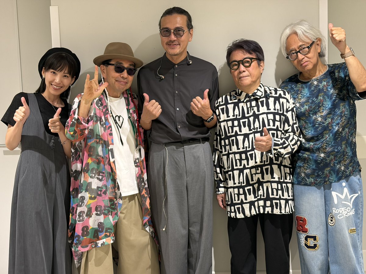ogippara's tweet photo. 谷村有美さんin大阪Skyシアター！！ありがとうございました！
レジェンド歌姫でありフュージョン少女、そんな谷村さんをサポートいたしましたのはGt.伊丹雅博さん、Ba.竹下欣伸さん、Dr.渡嘉敷祐一さん、Key.福田裕彦さん、他.私！ウーン(気絶)

生きてるうちにまたこんな夢のような機会がありますように…！楽しかった！！！寂しい！！！