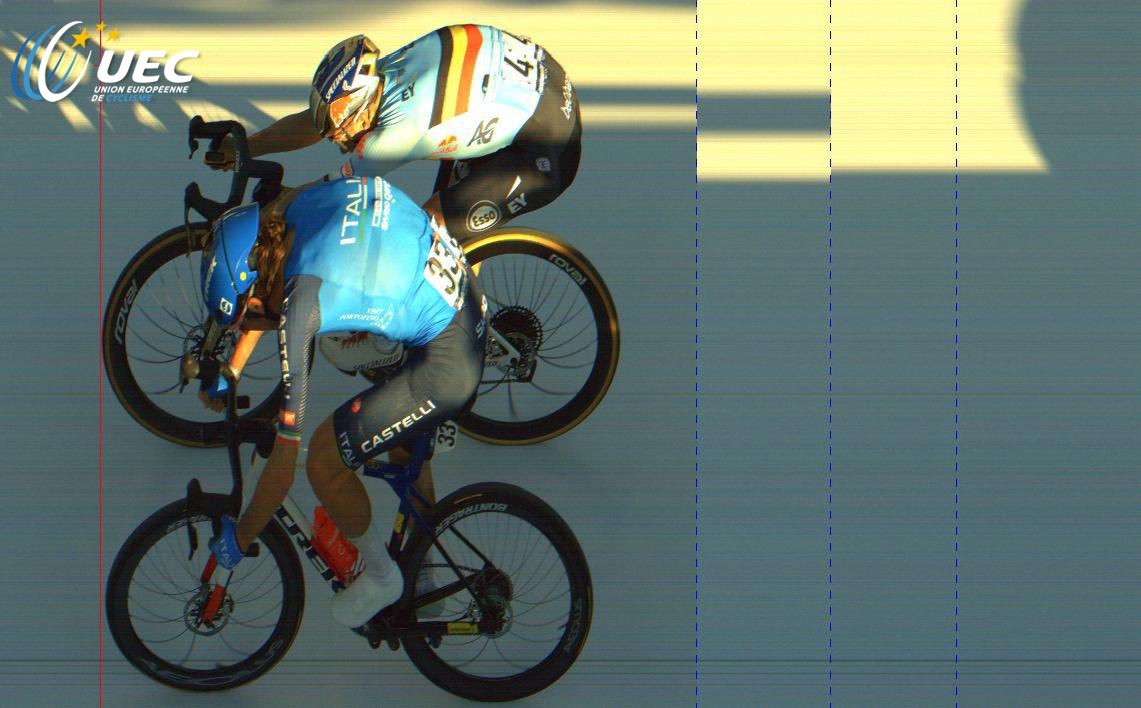 UEC_cycling's tweet photo. HOW CLOSE?! 😱📸

Remco Evenepoel 🇧🇪 vs Giulio Ciccone 🇮🇹

#EuroRoad26 https://t.co/1dkBdn6jhA