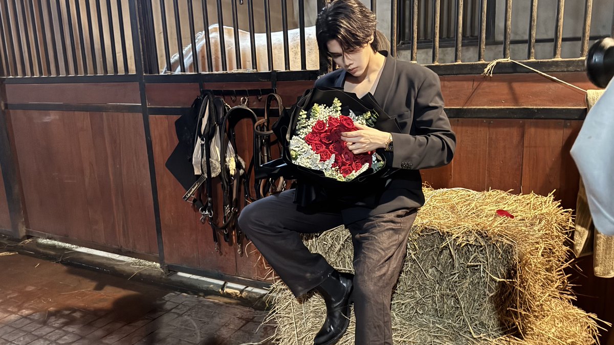 dunknatachai's tweet photo. You guys liked it? 🐎🥀

Dunk Loves Si Bloom
#DunkXDuoSi

Full Vid 🔗 : https://t.co/5WRX7HAMfq

Armani Tiktok 🔗: https://t.co/sRmzmr3wA4 https://t.co/LV1rBeUjN9
