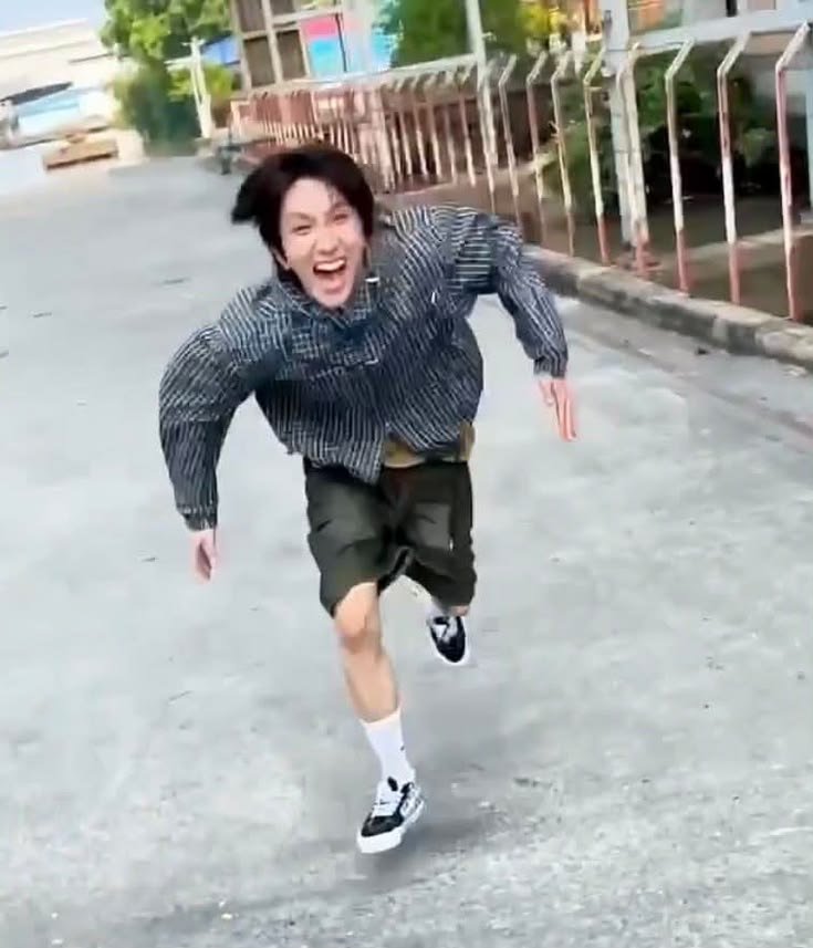 dopamine_810's tweet photo. @sheownstulip Papunta na si sk!!! Goodluck daw 😜🤭 https://t.co/SiqaLRYK6Z