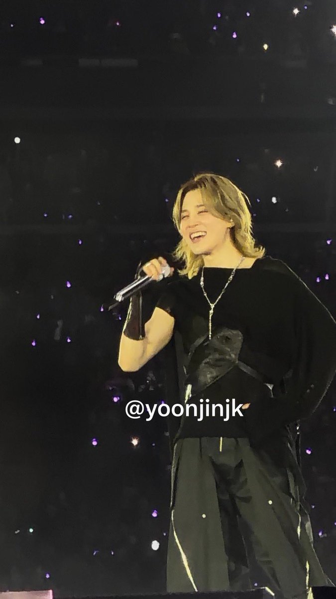 yoonjinjk's tweet photo. AYER TERMINÉ DE CONFIRMAR QUE PARK JIMIN ES LA PERSONA MÁS PRECIOSA DEL UNIVERSO ENTERO

TUVE AL ÁNGEL MÁS HERMOSO Y MARAVILLOSO FRENTE A MIS OJOS TE AMO JIMIN REGRESA PRONTO A COLOMBIA 🇨🇴 https://t.co/qwX4CB2FqX