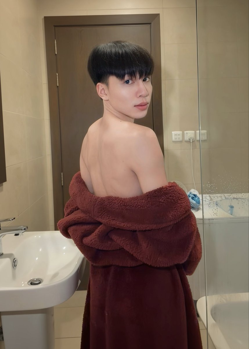 OraleeBaradpx's tweet photo. ♥️♥️ladyboy♥️♥️

#ladyboy_jeddah 
#ladyboy_both_in_jeddah
#jeddah_ladyboy https://t.co/9olDrWpDc3