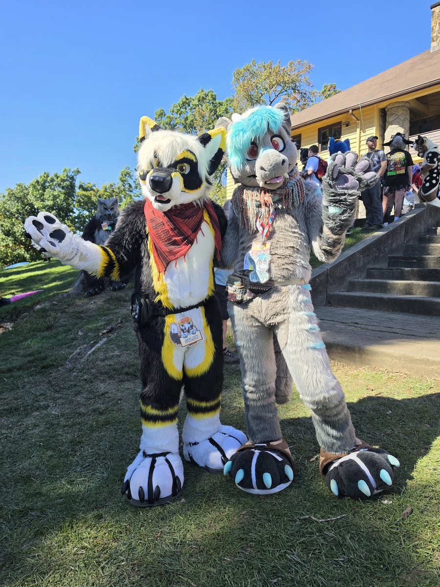 Sylox95's tweet photo. had a really fun time at WPAFW this year, it's a shame that it flew on by so fast!

As always, this con is one of my favorites and I cannot wait to come back next year. 💛💛💛

@yeenexpress
@RhysLizard

📸 @elMaximusAD https://t.co/A0oXtBvKGC