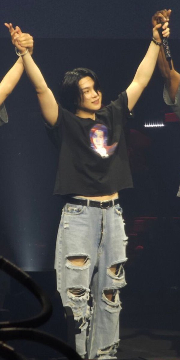 sugadooll's tweet photo. still not over the d-day tour fits https://t.co/J1Ovd42xZT