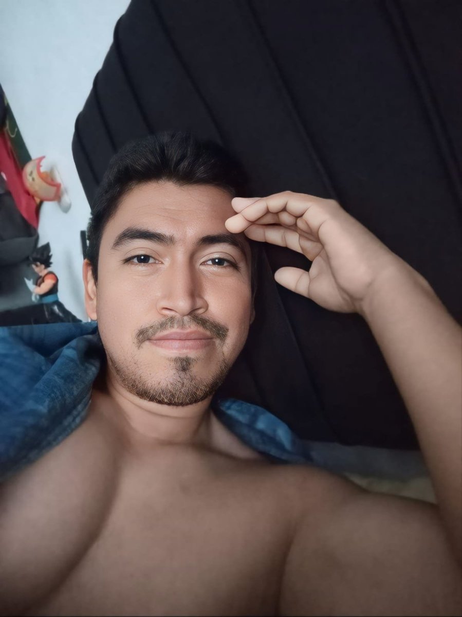 Fit24Juan's tweet photo. 🏙️🧔🏻‍♂️🛌🏻🤳🏻 https://t.co/qX1jg2VqNv