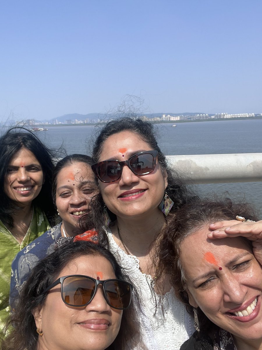 impuni's tweet photo. After Bappa’s  Darshan we Travelled on  Aqua Line which has transformed  Mumbai’s urban connectivity. 

Later  on  Atal Setu , a remarkable engineering marvel connecting Mumbai with Navi Mumbai, the scale of infrastructure development is truly inspiring. 

These are not just projects; they are a vision of a faster, better-connected and future-ready Mumbai.

Witnessing this transformation firsthand fills me with immense pride . A city moving forward with renewed ambition and a clear vision of progress thanks to @Dev_Fadnavis and @narendramodi ji 

The two best things that has happened to Maharashtra and to Bharat 

#SevaSankalpAbhiyan 
#ViksitBharatOnGround