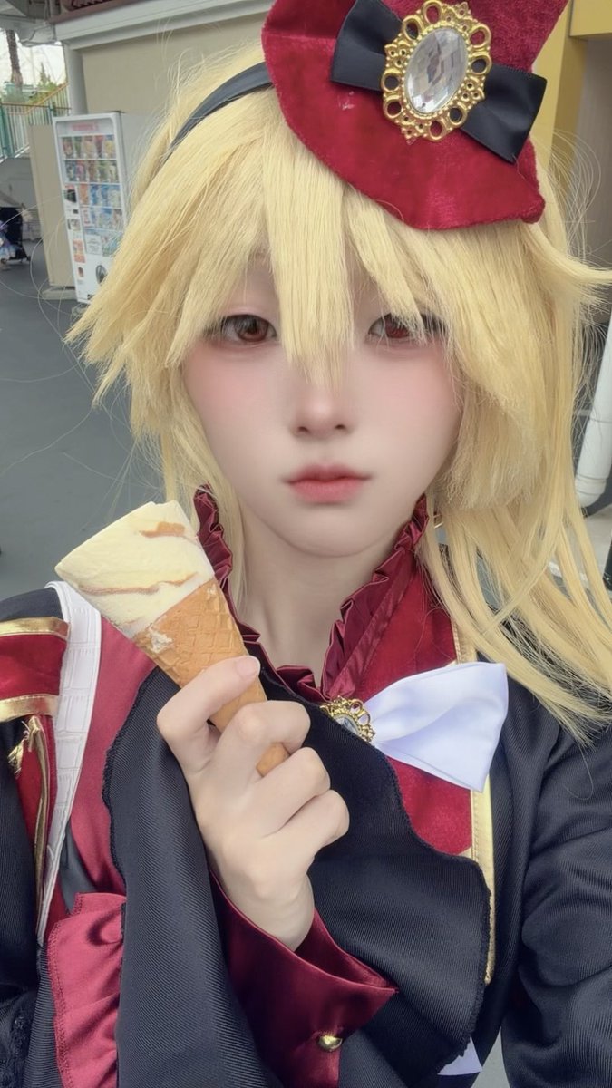 975Nemu's tweet photo. アイス食ってる写真しかありません♡時間歪みまくりあんさんぶるでなずにゃんしてました‼️𝒗𝒆𝒓𝒚 𝒄𝒖𝒕𝒆な男の子とメロメロ〜な男と一緒で神すぎ😘😘😘
まじで楽しすぎて時間爆速で溶けた😭一緒に行ってくれてありがとう〜❣️
  #スパコス https://t.co/UjKxIaQWFA