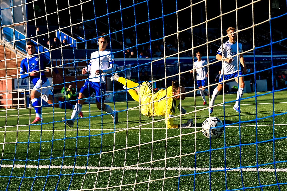OfficialQosFC's tweet photo. Young fires home his first of the afternoon 🙌

#QOSCVR | #TheDoonhamers https://t.co/jZgIe7kZLd