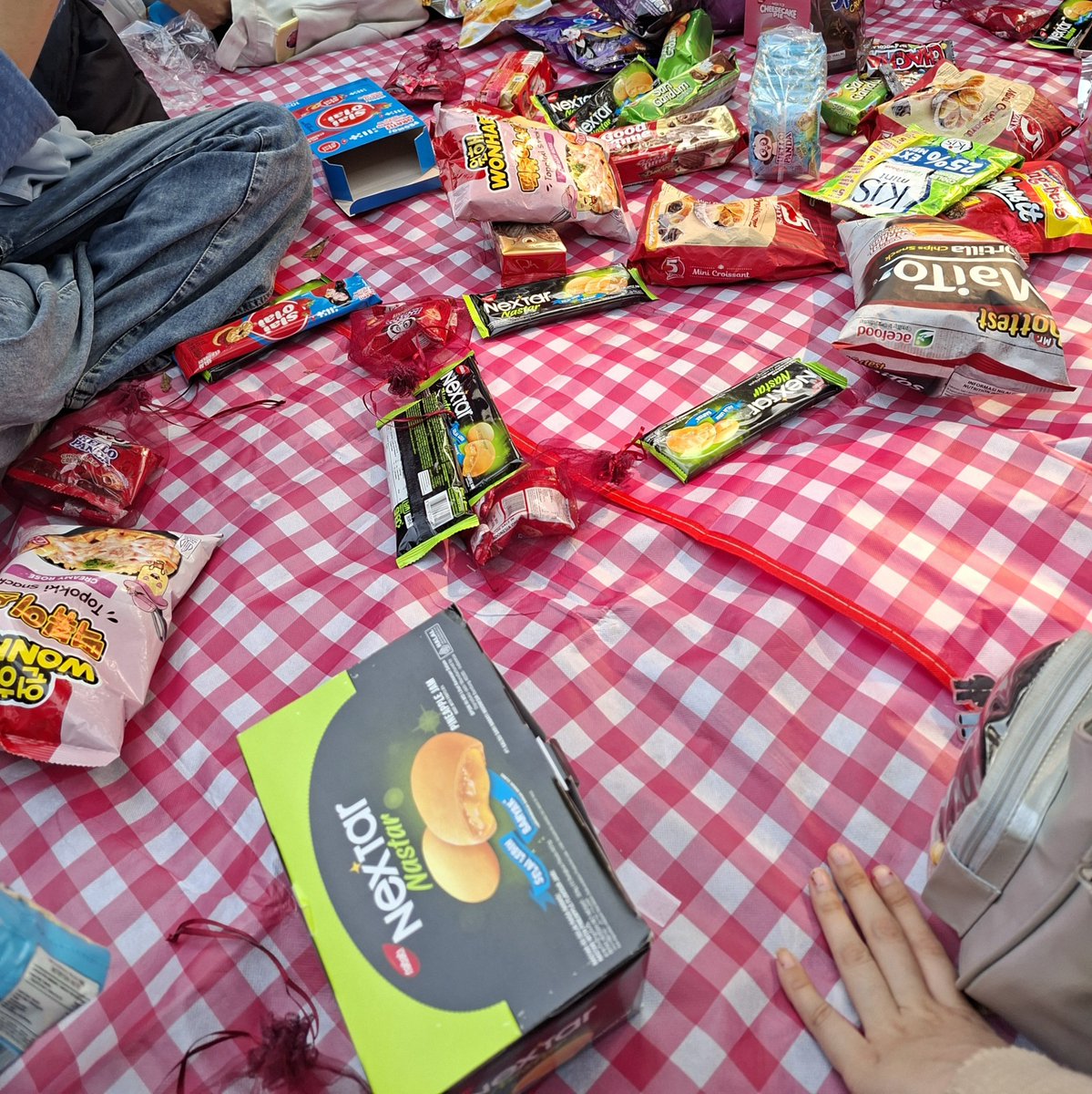 hrsaa_'s tweet photo. Yuhuuu, tell me what next event??🤭🤣 @teajeyie https://t.co/IR0L1aX5Dz