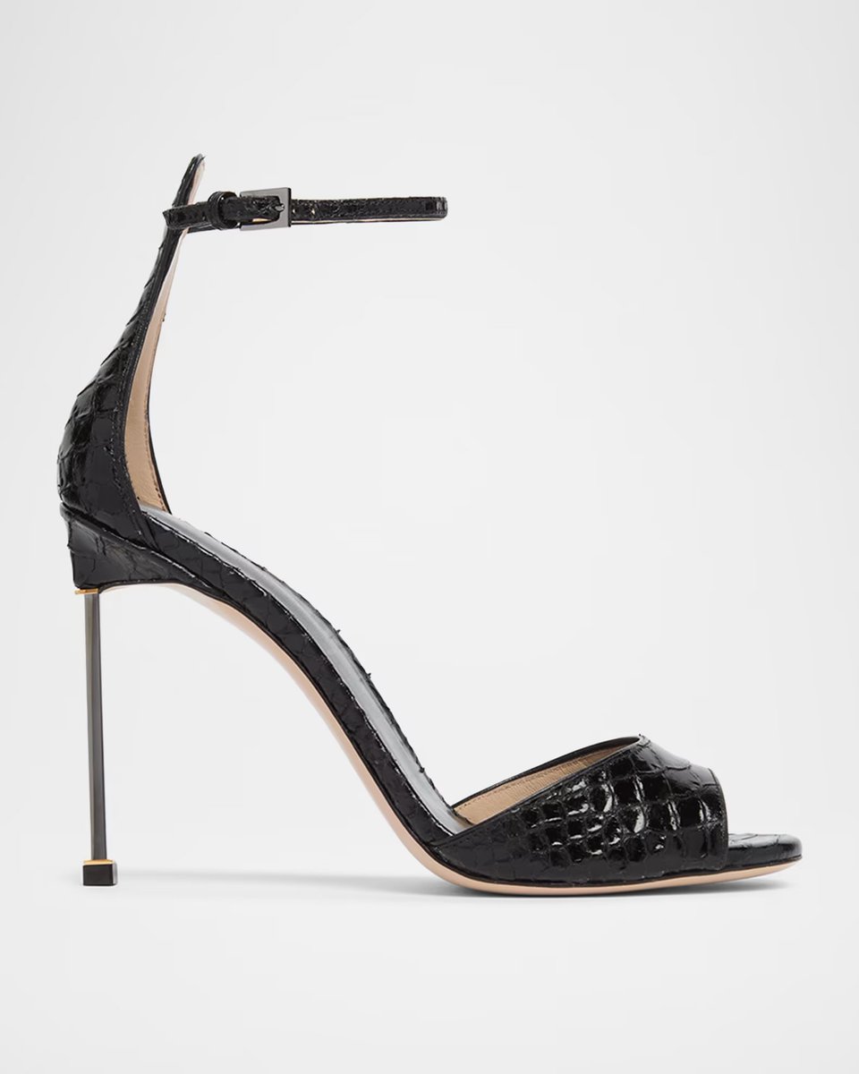 georaama's tweet photo. Tom Ford ss26; nasty! https://t.co/G054HrdUec