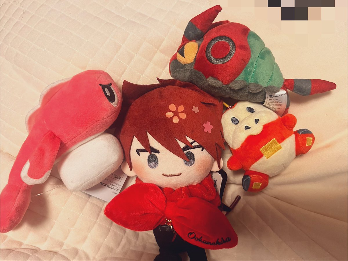 ki_a_o's tweet photo. あかいろクラブ(ピンクの寿司は赤くないのでは？) https://t.co/UiWm5hpeWf