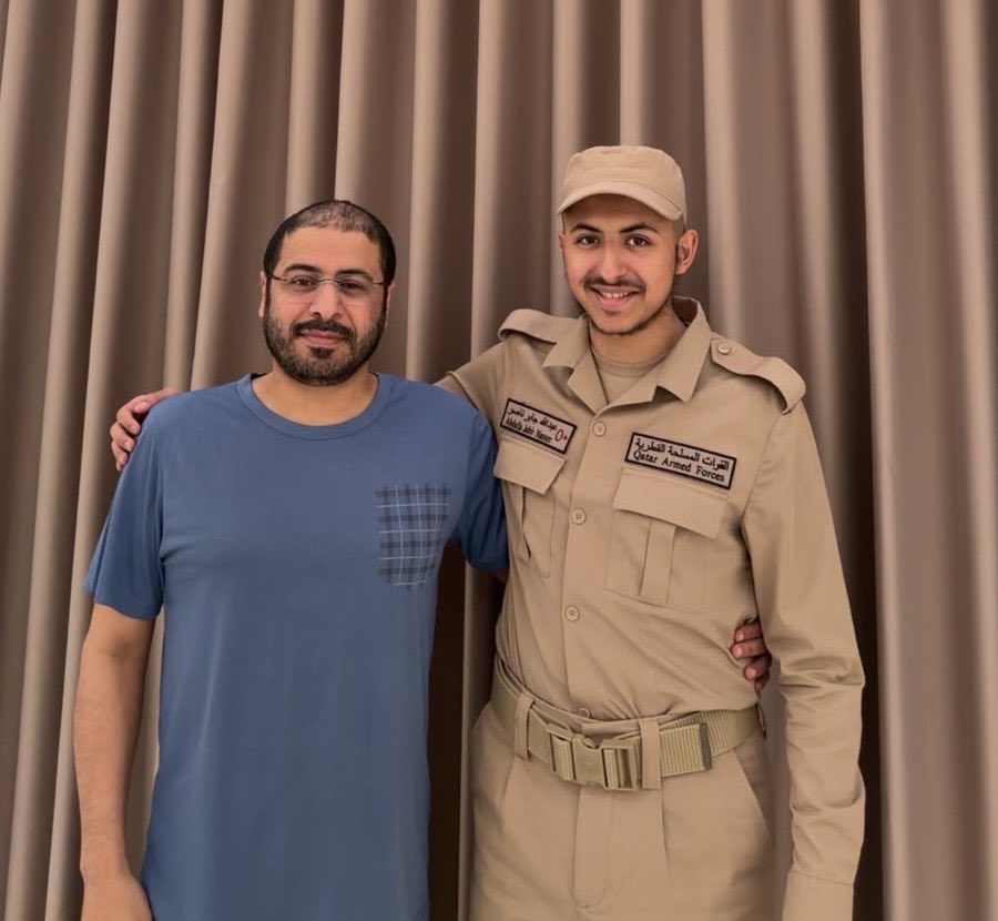 JnAlMarri's tweet photo. شعور مختلف أن ترى ابنك يغادر البيت للذهاب للخدمة الوطنية ولن يعود إلا بعد شهر لقضاء يومين عطلة ثم يعود ليكمل واجبه.

مشاعر الأب حاضرة بالتأكيد لكن معها فخر أكبر بأن أراه يبدأ مرحلة يتعلم فيها معنى الانضباط والمسؤولية ويؤدي واجبه في خدمة دينه ووطنه #قطر.

خدمة الوطن شرف، والدفاع عن أرضه وأهله واجب وما أجمل أن يكبر أبناؤنا وهم يعرفون أن لهذا الوطن حقا عليهم كما منحهم الكثير.

أستودعك الله يا عبدالله ومعك كل أبنائنا في الخدمة الوطنية.. حفظكم الله وقواكم وردكم إلى أهلكم سالمين مرفوعي الرأس.