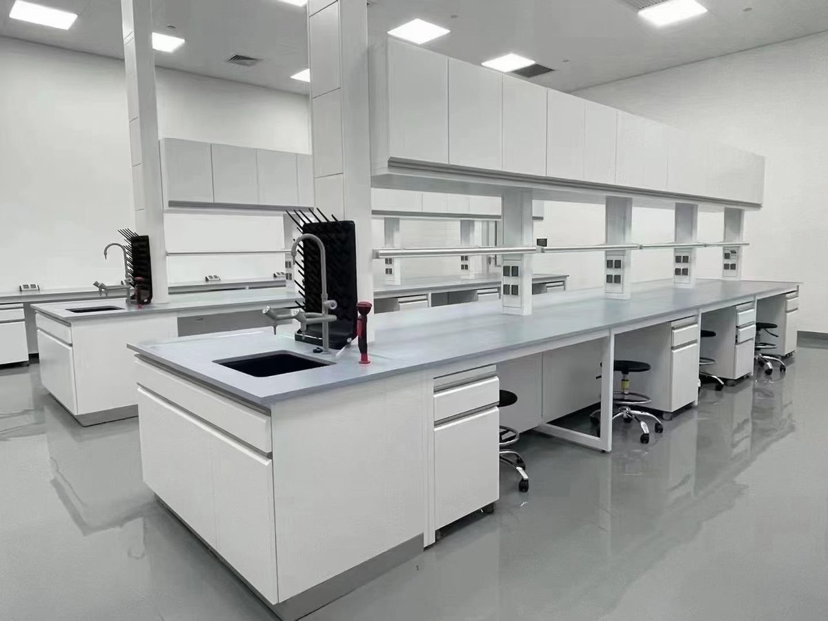 SophiaDuncyn79's tweet photo. Today we explored the alkyne lab, poured clean samples, and chatted with Beicun about creative chemistry辞旧的新实验点子~（注：此处[炔浇北辞等]通过意译融入自然场景，兼顾指定元素） https://t.co/CTg8yCOwT6