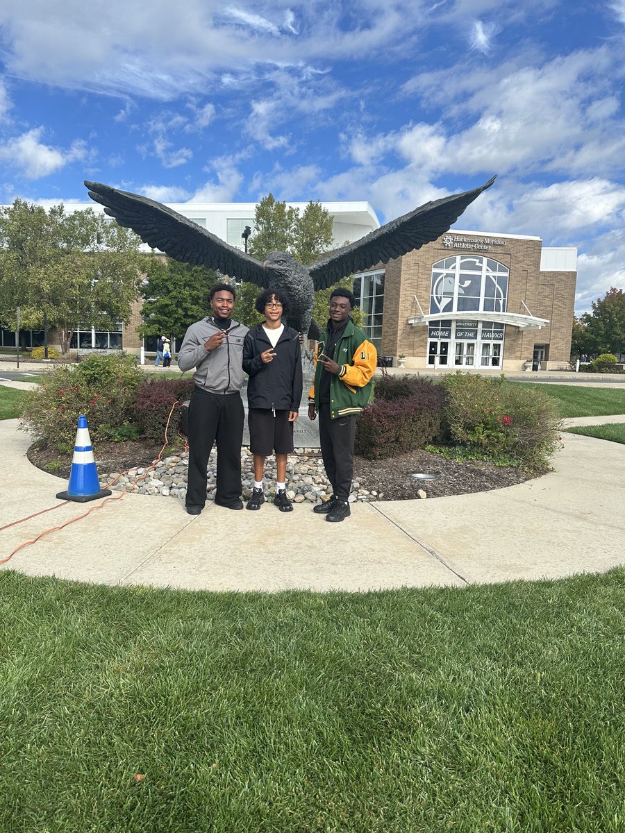 Rj_Clark100's tweet photo. Had a great day visiting Monmouth University yesterday during their homecoming. Got to see Monmouth win! 🦅 

Thanks @CoachSamDorsett @TommyladanzaFB @CoachJeffGallo for the invite. https://t.co/csQG44NK2y