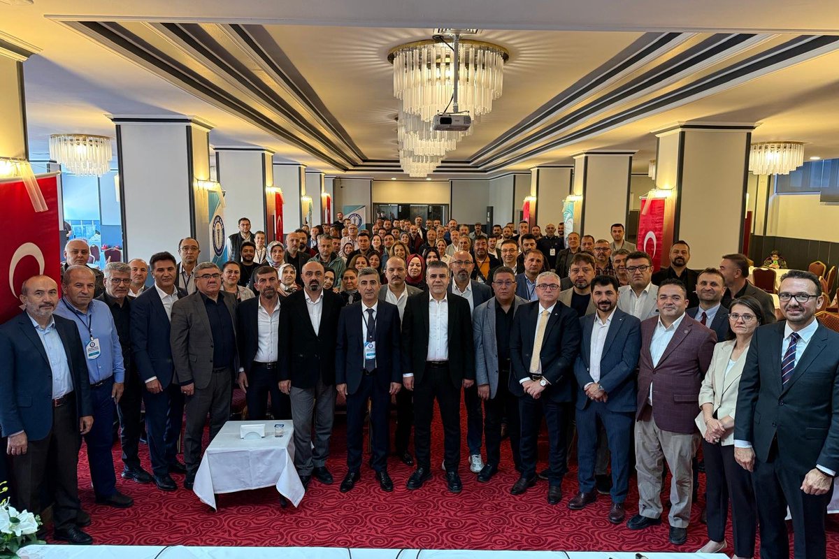 sagliksen's tweet photo. Sağlık-Sen Ankara 6 Nolu Şubesi’nin 4. Olağan Genel Kurulu, Genel Başkan Yardımcıları Yasin Barutcu ve Mustafa Irgatoğlu'nun katılımıyla gerçekleştirildi. 

Tek listeyle gerçekleştirilen seçimde mevcut Şube Başkanı Umut Gümüşay, yeniden şube başkanlığına seçildi.
⤵️
https://t.co/lLNdcoYpXK