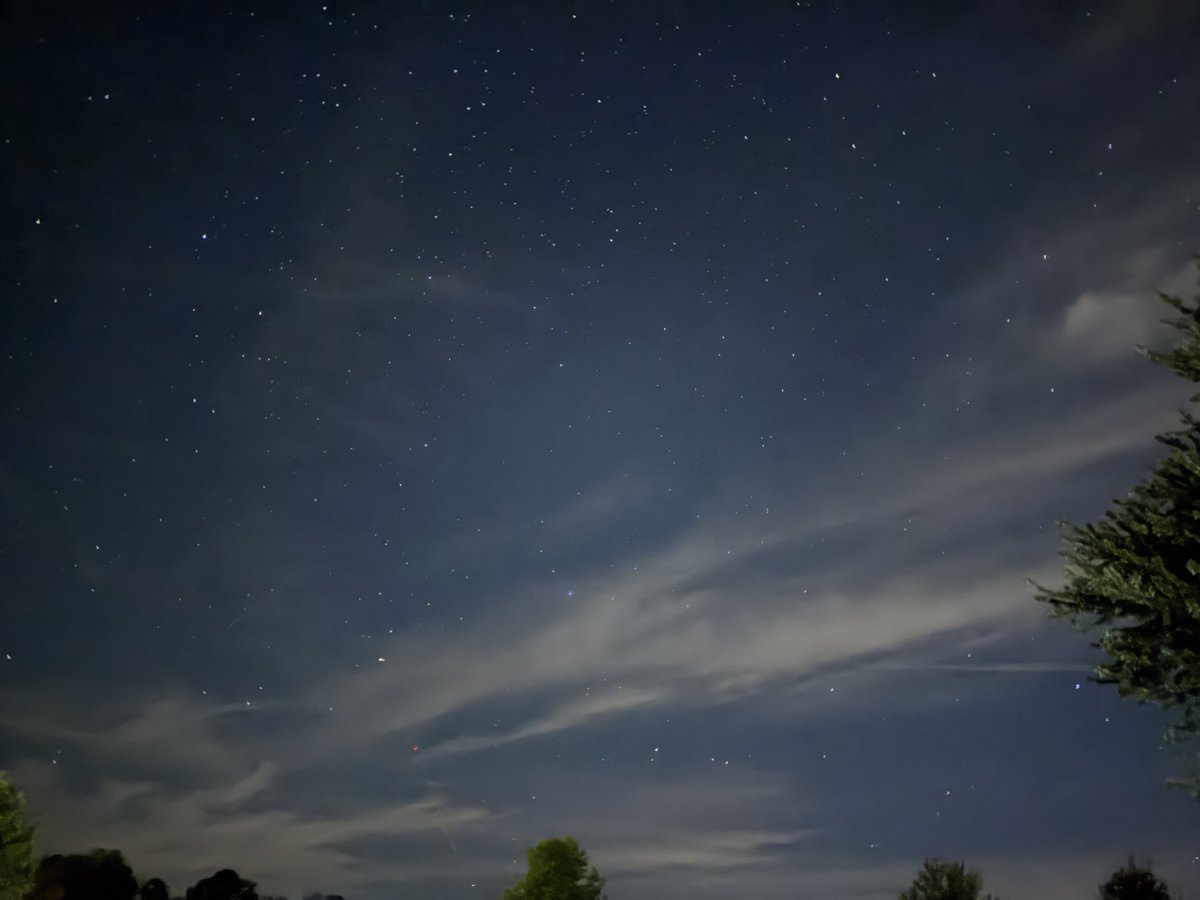 CollabSensei's tweet photo. Got my iPhone 18.. took a picture of the night sky.. those are stars. https://t.co/tSKMgde8Ev