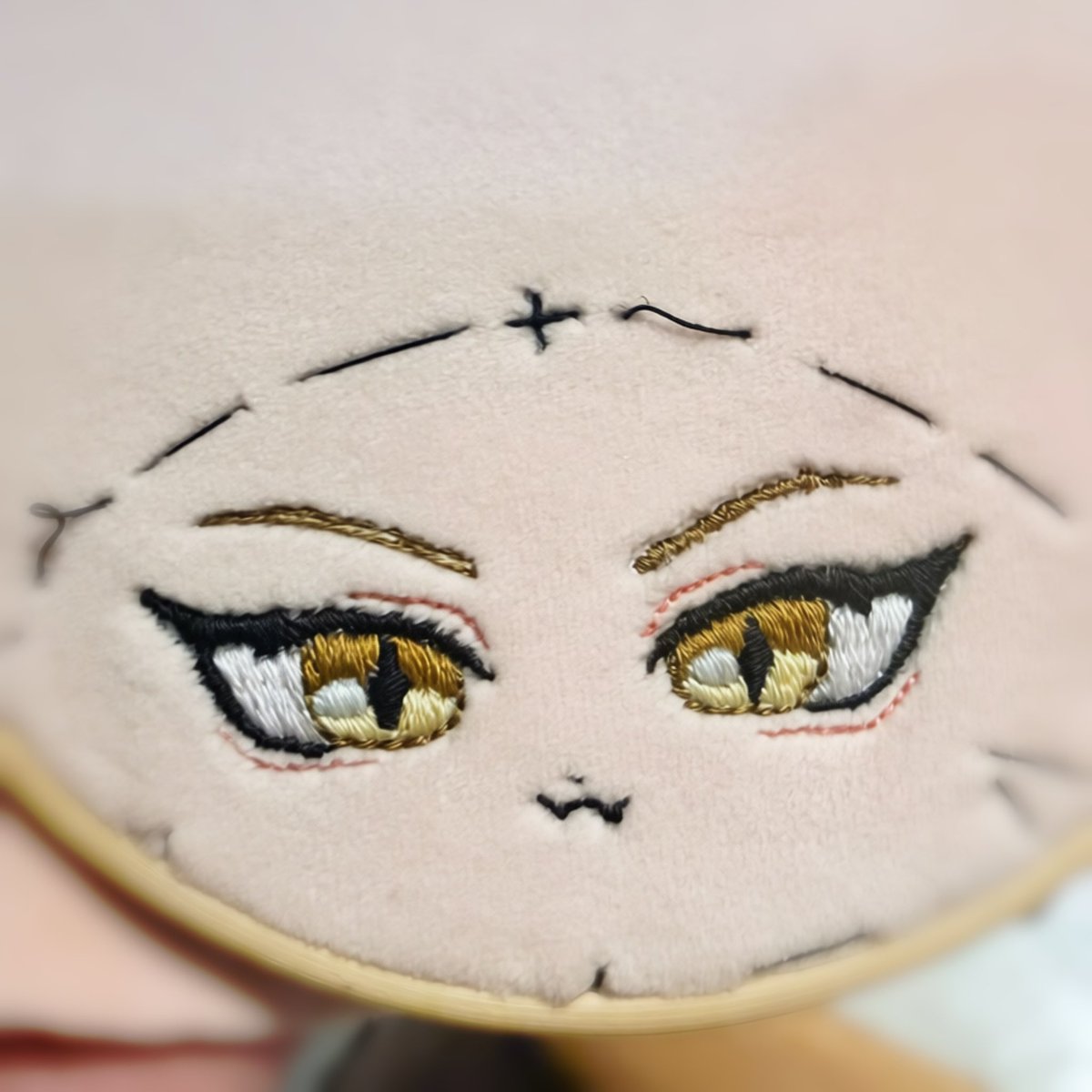 yuict2Q's tweet photo. イラストでもないし、他界隈の推しぬい作りなんですけど、皆見てくれ〜！！
ここまで頑張ったの……！！ https://t.co/Iy1JVqjEYf