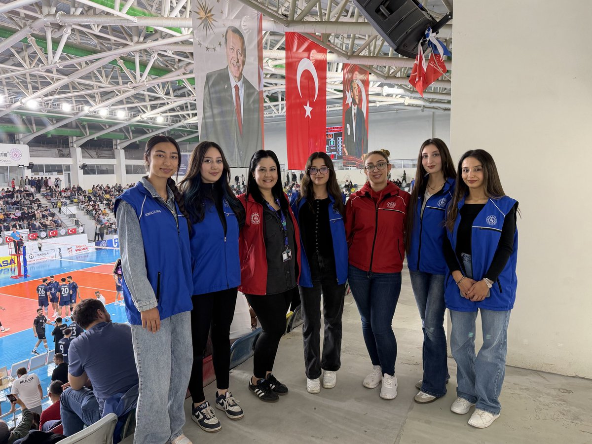 GSB_KilisGM's tweet photo. 🏐 🔥 KİLİS’TEN BÜYÜK ZAFER! 3-0! 🔥🏐

Kilis Gençlik Spor Voleybol Takımımız, Fenerbahçe Medicana’yı 3-0 mağlup etti.
Kilis kazandı, gurur kazandı! ❤️🤍🏆

#GSBGM

@gencliksporbak
@OA_BAK
@KalayliOmer 
@MuratDEMRBLEK3
@ahmetsalihdal
@Mustafadmr79 https://t.co/oXqg9elDcP