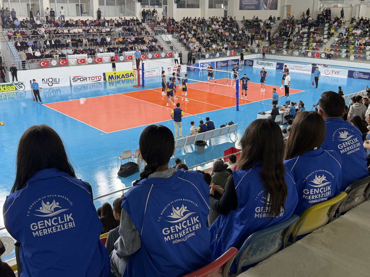 GSB_KilisGM's tweet photo. 🏐 🔥 KİLİS’TEN BÜYÜK ZAFER! 3-0! 🔥🏐

Kilis Gençlik Spor Voleybol Takımımız, Fenerbahçe Medicana’yı 3-0 mağlup etti.
Kilis kazandı, gurur kazandı! ❤️🤍🏆

#GSBGM

@gencliksporbak
@OA_BAK
@KalayliOmer 
@MuratDEMRBLEK3
@ahmetsalihdal
@Mustafadmr79 https://t.co/oXqg9elDcP