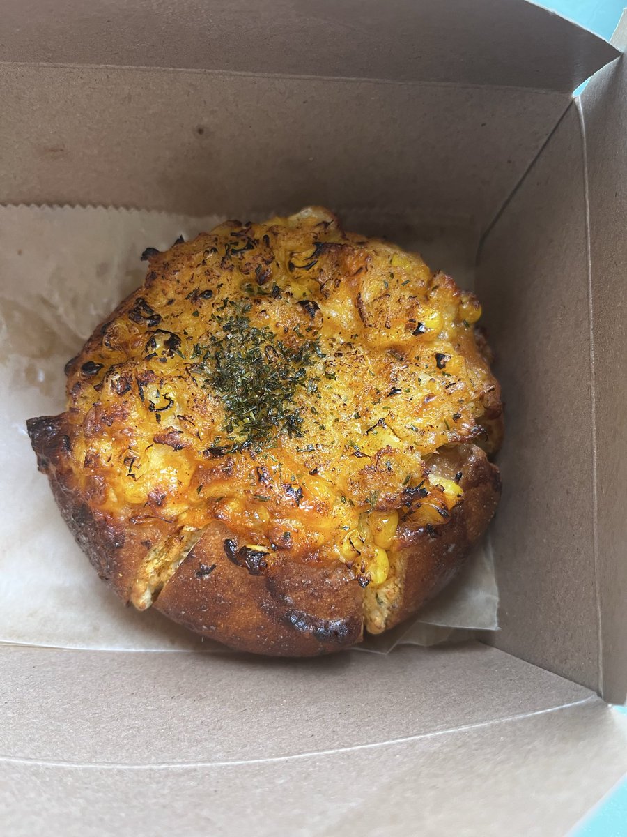ATribeCalledADI's tweet photo. Crab dip bagel from Café Dear Leon is single handedly the reason I’ll never have abs 😮‍💨 https://t.co/Cn9TQ84sEO
