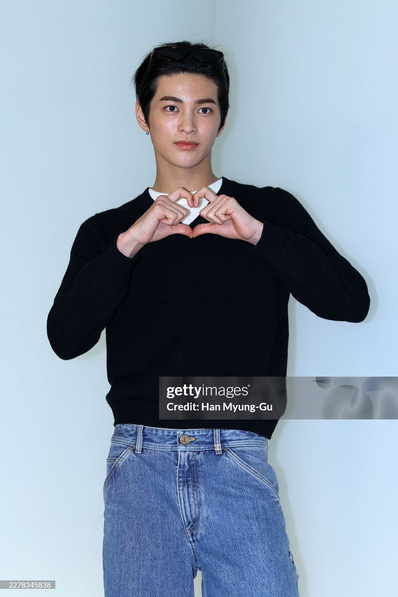 zhaoyufancokr's tweet photo. Keonho will attend the Chanel Spring-Summer 2027 Show in Paris on October 5, 2026, at 8 PM CEST (October 6, 3 AM KST)

#KEONHO #건호 https://t.co/hBsyLM2TLq