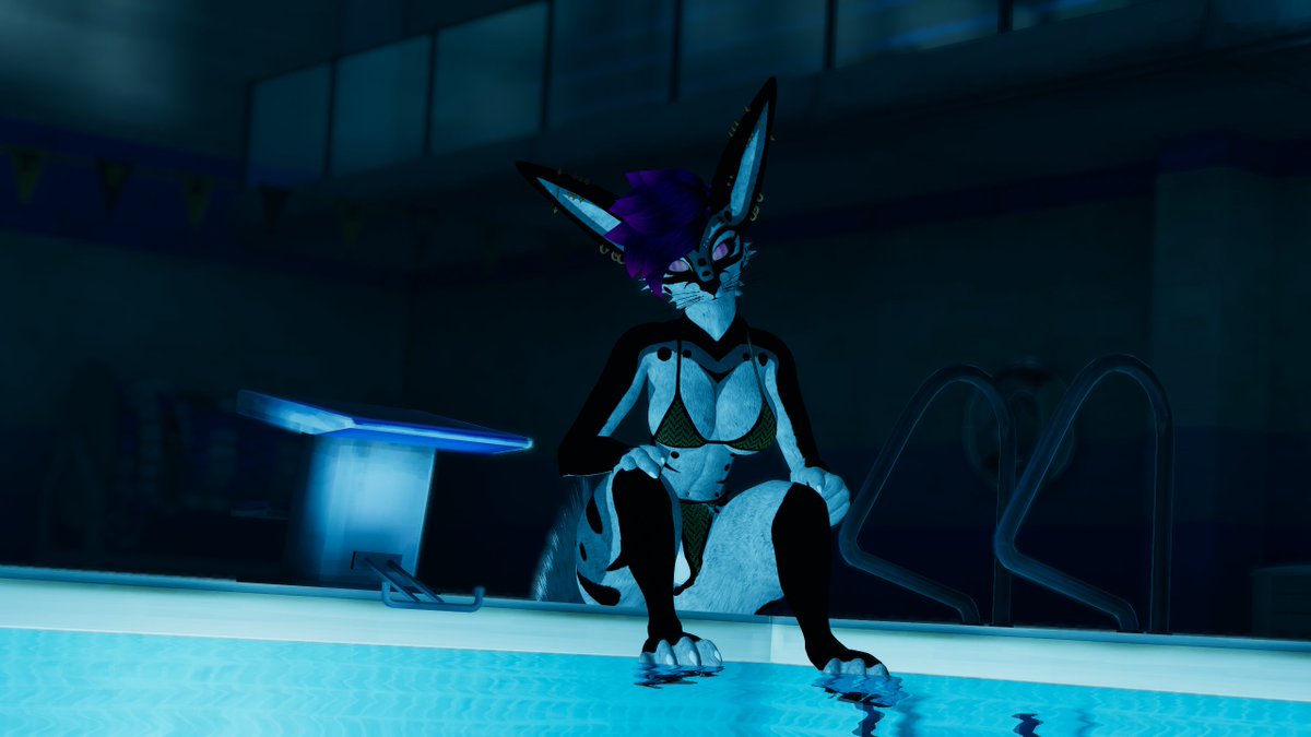 RandomeUser44's tweet photo. wanna come for a late night swim?~ https://t.co/9PjCXnNcJe