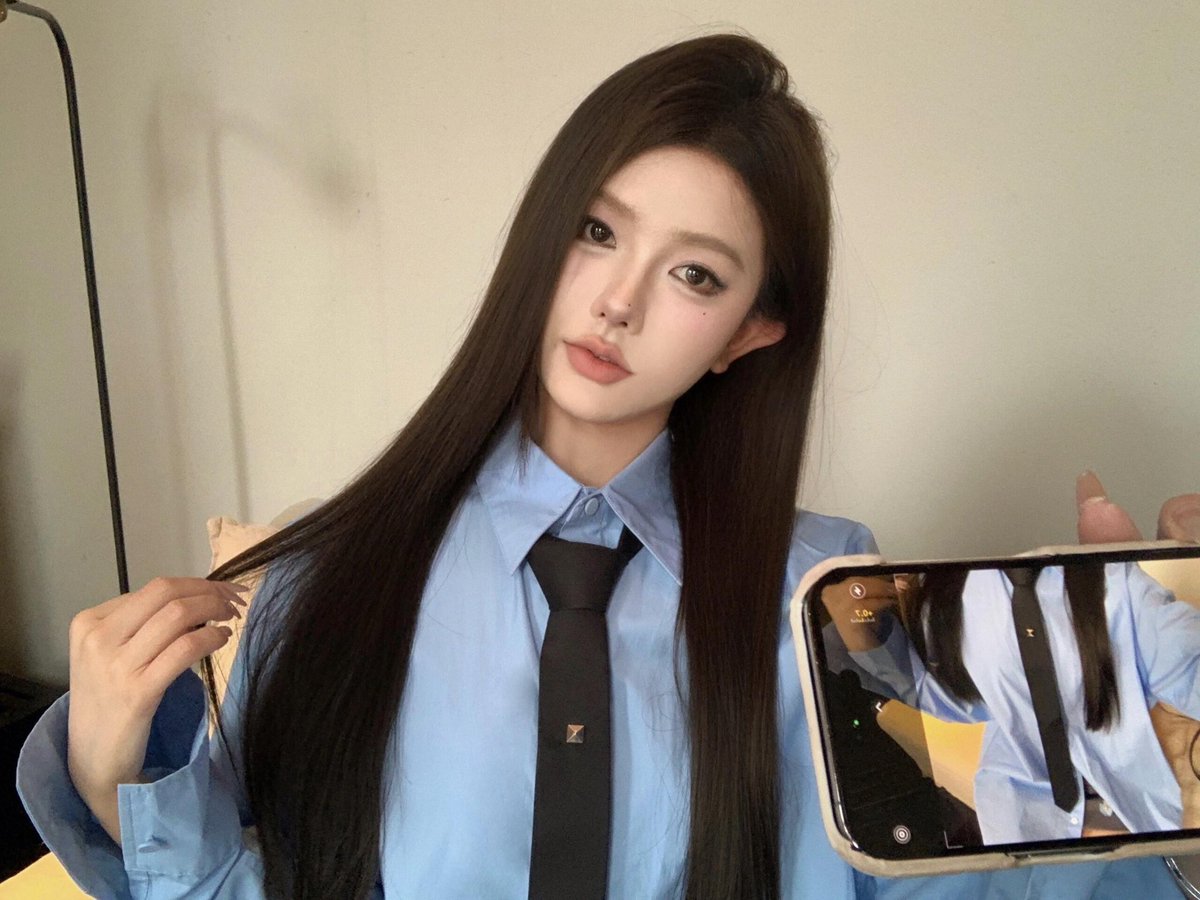 Jayky6668's tweet photo. Korean-style campus style https://t.co/82tkKQeO8L