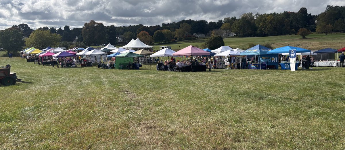 MiaForRep's tweet photo. Come on down today to Franklin Farms Harvest Fest and say hello! https://t.co/koLP0ZE6uH