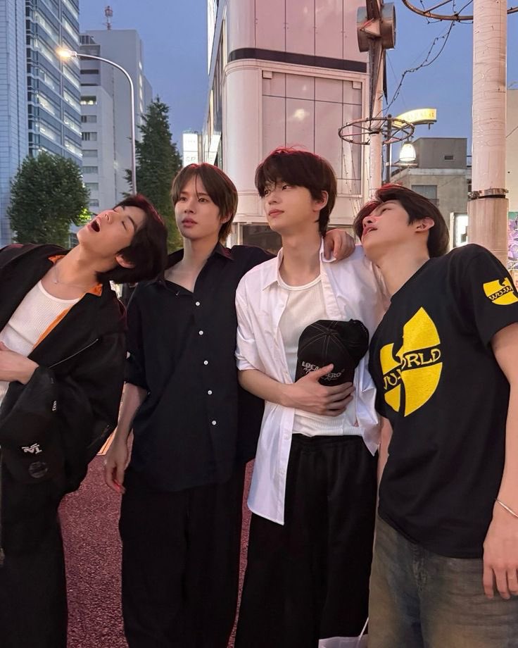 choksoodan's tweet photo. who else felt it https://t.co/Hyg3zCBCLJ