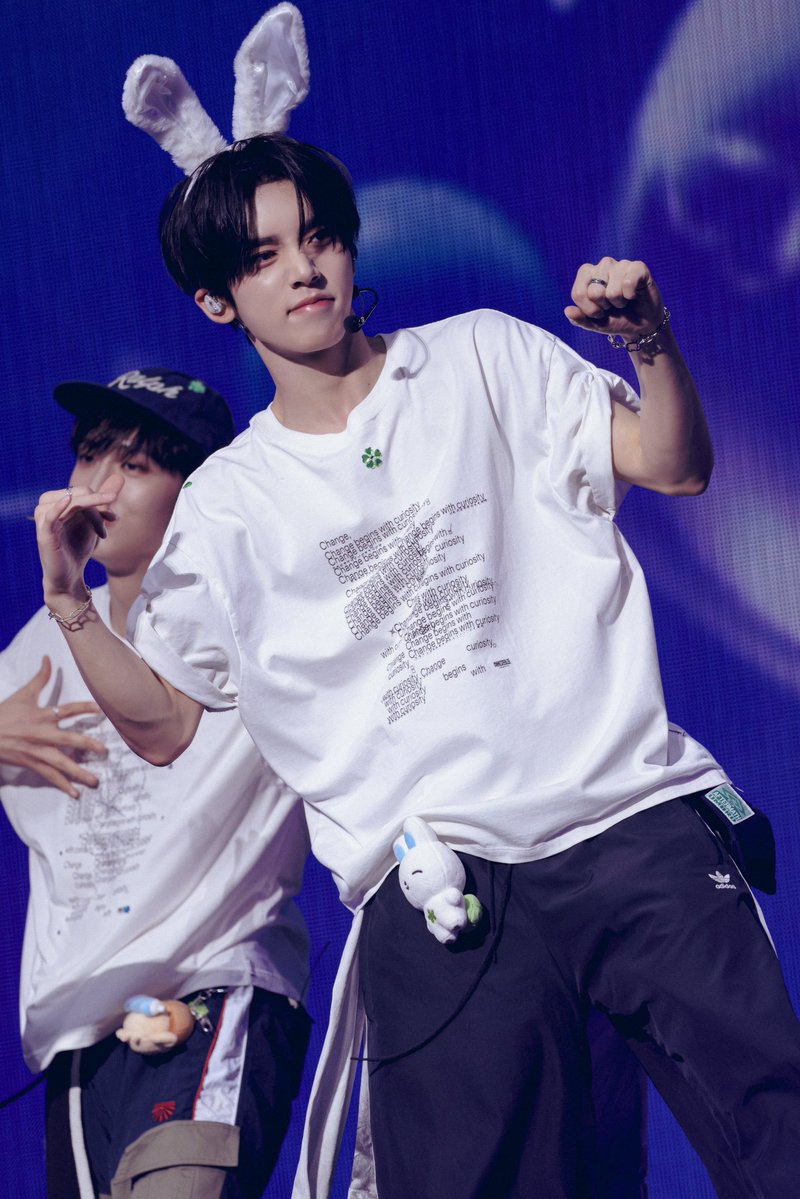 HANYUJINTURKEY's tweet photo. (3/4)

#HANYUJIN #한유진 #AND2BLE https://t.co/6jNZ9U0Pso