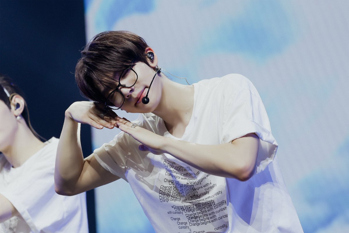 HANYUJINTURKEY's tweet photo. (4/4)

#HANYUJIN #한유진 #AND2BLE https://t.co/WAxHUGcmiO