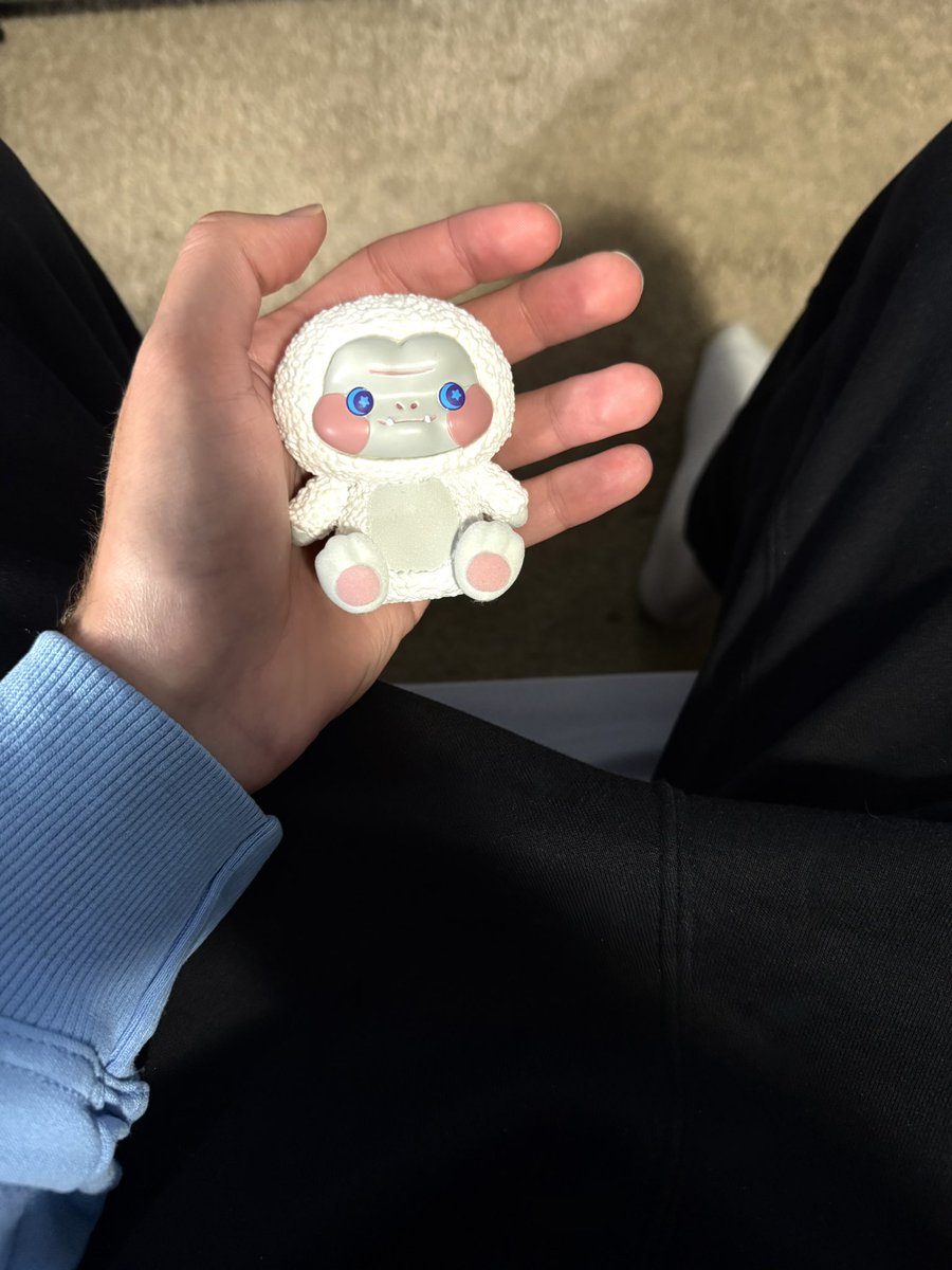 zibbythesecond's tweet photo. you like my little yeti ? https://t.co/0mYXZgiphj
