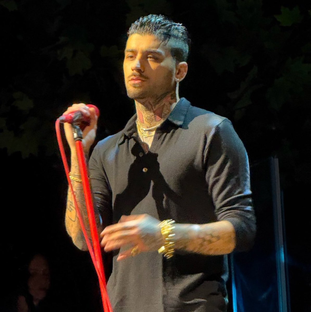BuzzingPop's tweet photo. ZAYN reaffirms he’s been a longtime supporter of Palestine after being called a “fence-sitter” over his speech being compared to Ed Sheeran’s: 

“This is for any confused individuals… check the date ;).” https://t.co/R5QHNx2AEZ